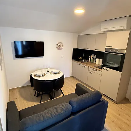 Apartment Attic *