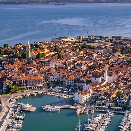 Attic Izola